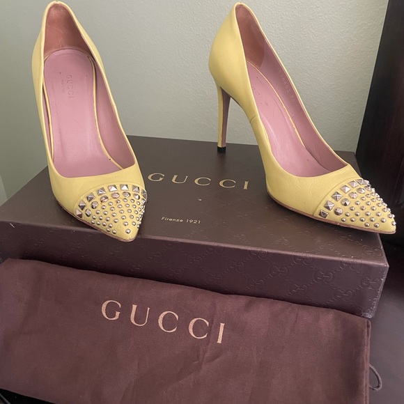 Gucci Yellow Pumps with Studs 36 - Picture 1 of 7